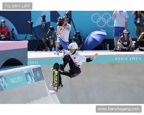 重庆滑板队在全国滑板配合排行榜中荣获第六名的佳绩展现实力