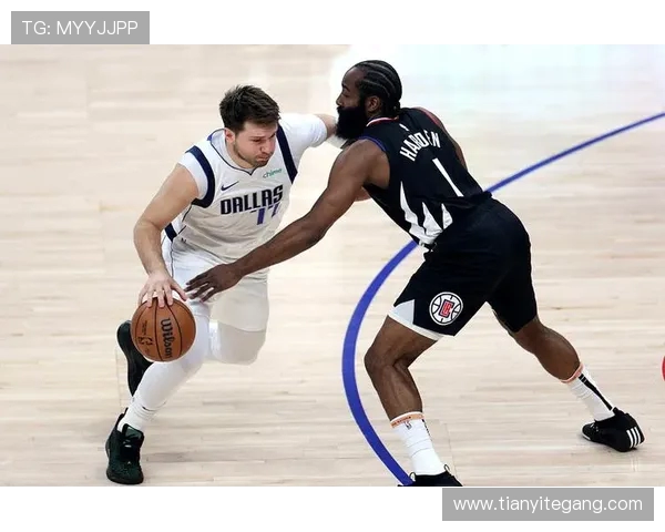 快船与勇士激战正酣 双方核心对决揭示季后赛暗流涌动