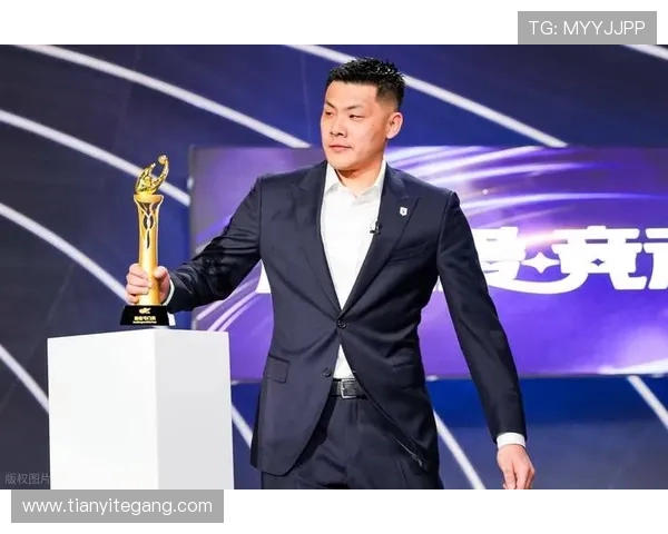 王大雷:从球场英雄到国门传奇的成长与挑战 王大雷:从球场英雄到国门传奇的成长与挑战